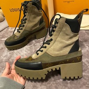 Louis Vuitton Laureate Platform Desert Boots Taupe